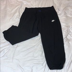 Nike Capri Joggers